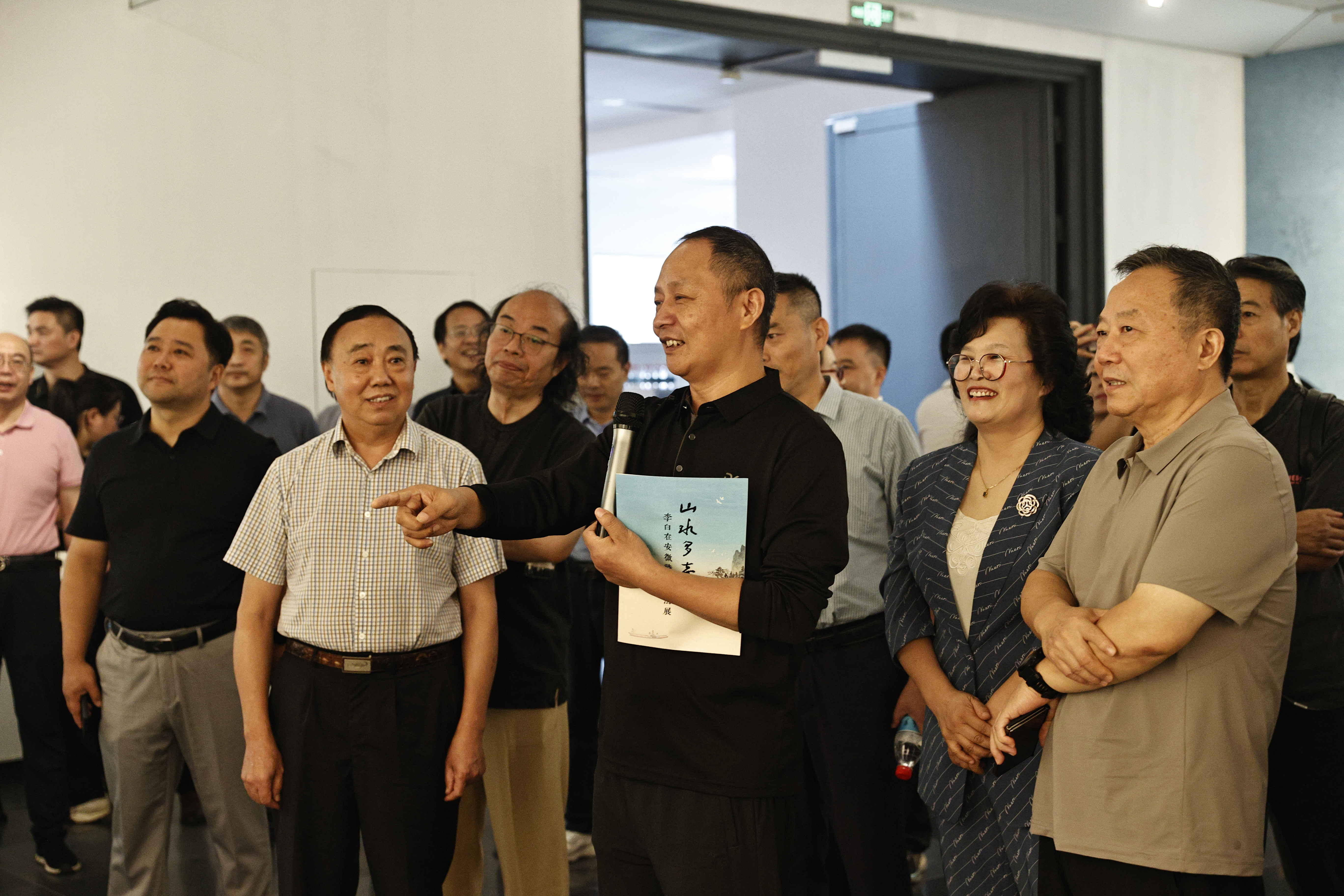 省书法家协会主席李明展览导赏