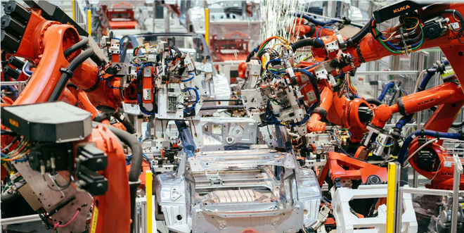 新能源汽车市场驶向至暗时刻,造车新势力“暗战”特斯拉