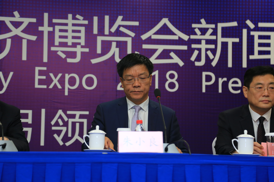 中国国际电子商务中心主任朱小良发表讲话