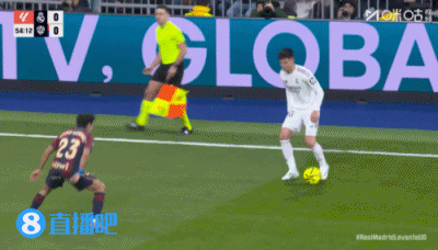 居莱尔射门被扑