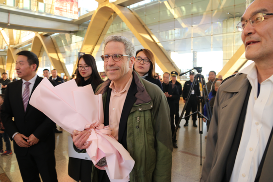 诺贝尔经济学奖获得者马斯金到访春城 加冕云