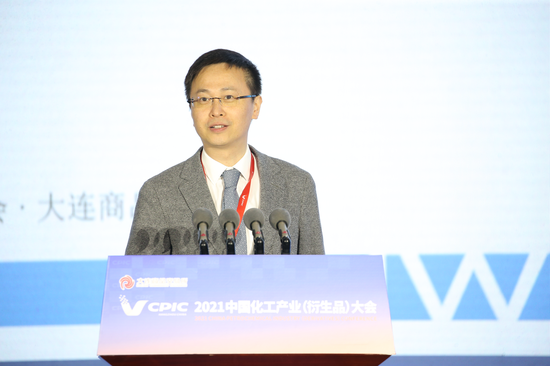 中国社科院世界经济与政治研究所研究员、经济发展研究室主任 徐奇渊