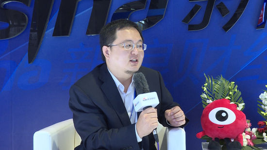 乐赢网站入口|从“孕妇男”到6块腹肌的转变,网友:这不会是去生了个孩子吧