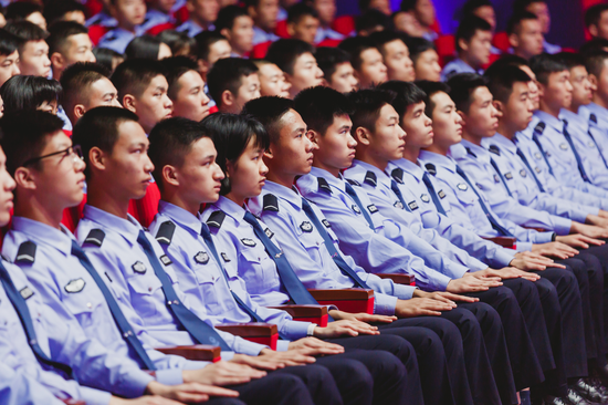 警校学员