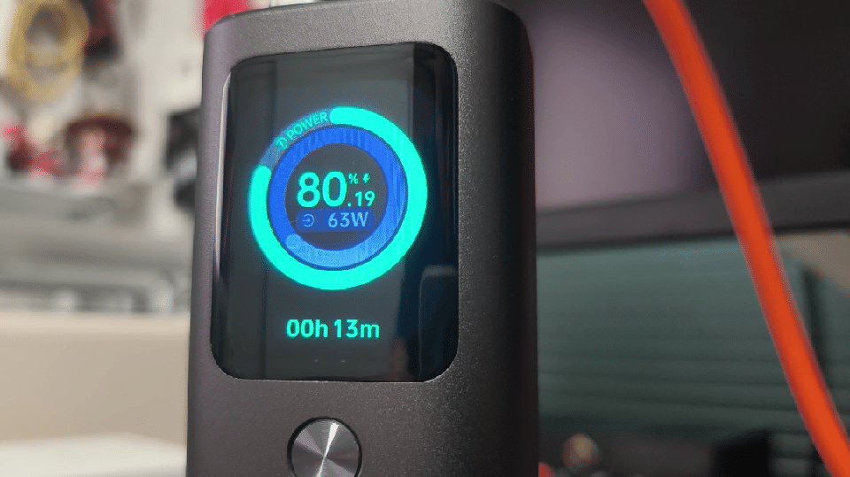 雷神V20 Pro移動電源:165W MAX大功率輸出_新浪眾測