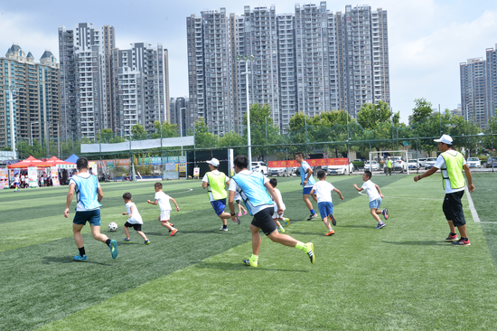共同驰骋球场