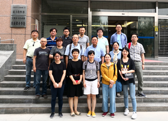 在上海援疆指挥部 全文供图:上海作协