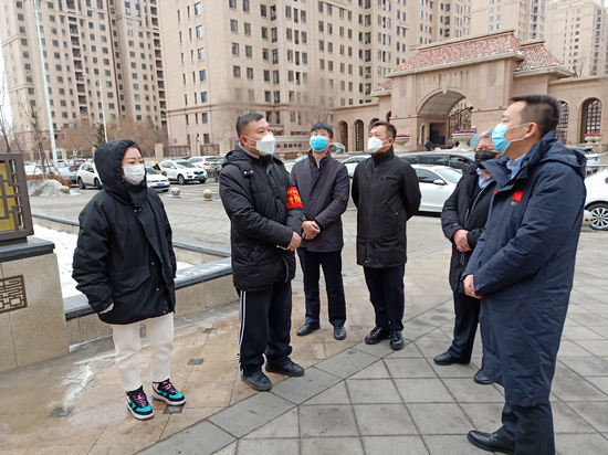 长春市纪委副书记郑玉辉到经开区临河街道检查疫情防控工作