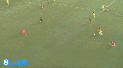 AC米兰4-2利物浦 莱奥传射奥卡福双响索博吊射利物浦后防送礼