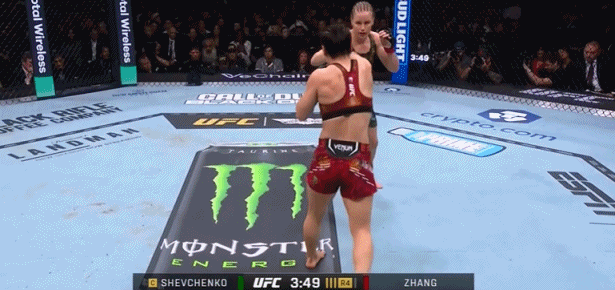 UFC女子世纪战:张伟丽升重不敌舍甫琴科,无缘夺蝇量级冠军