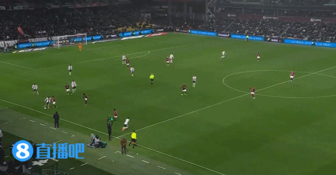 【蜗牛棋牌】生涯首次戴帽！恩德里克社媒晒比出“3球”手势：真是不可思议