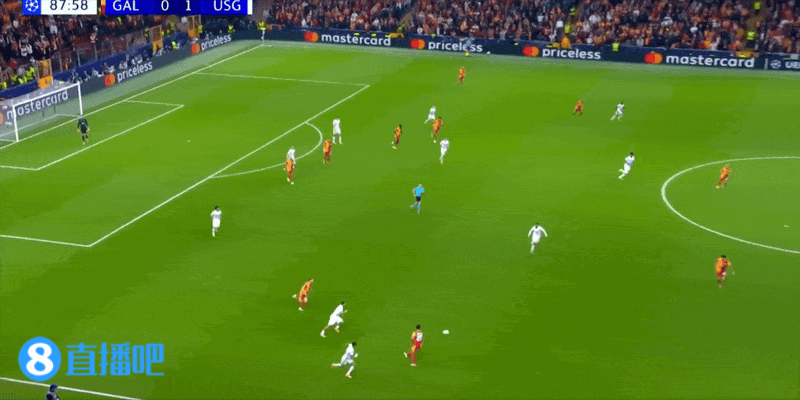 欧冠3连胜终结！加拉塔萨雷0-1圣吉尔联合 戴维制胜球萨拉中柱