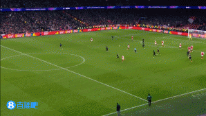 5战全胜登顶！阿森纳3-1力克拜仁 廷伯小马丁破门诺伊尔超巨失误