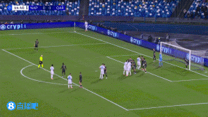 那不勒斯2-0卡拉巴赫 霍伊伦失点麦克托米奈破门+造乌龙