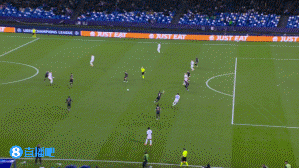 那不勒斯2-0卡拉巴赫 霍伊伦失点麦克托米奈破门+造乌龙