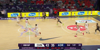 正负值+15全场最高！高诗岩撕咬防守大放异彩 5中1拿到2分5板1助