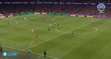 5战全胜登顶！阿森纳3-1力克拜仁 廷伯小马丁破门诺伊尔超巨失误