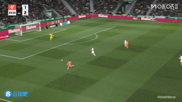 费尔明再次射门失误