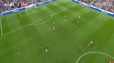 神剧本!曼联2-2读秒绝平热刺 里沙利松补时准绝杀德里赫特绝平