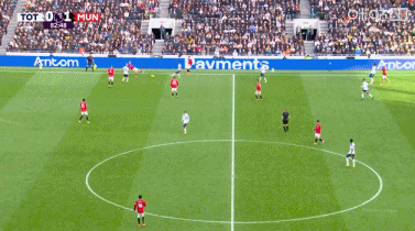 神剧本!曼联2-2读秒绝平热刺 里沙利松补时准绝杀德里赫特绝平