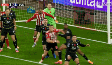 英超-桑德兰1-1埃弗顿升第4 恩迪亚耶破门扎卡扳平基恩手球引争议