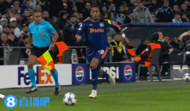 马赛2-1逆转纽卡 36岁奥巴梅扬4分钟双响巴恩斯破门波普出击失误