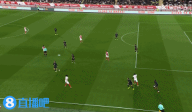 法甲-十人摩纳哥1-0终结大巴黎3连胜 南野拓实制胜科雷尔染红