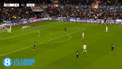 曼城3-1逆转斯旺西进八强 多库马尔穆什破门谢尔基传射+中柱
