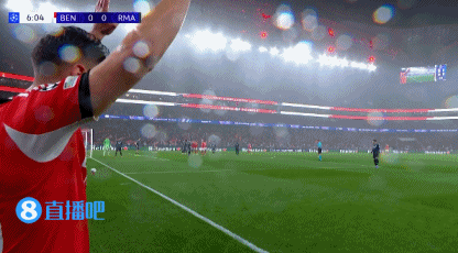 皇马2-4本菲卡排第9无缘直通 本菲卡第24极限晋级 门将特鲁宾绝杀