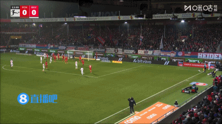 斯坦尼西奇头球破门