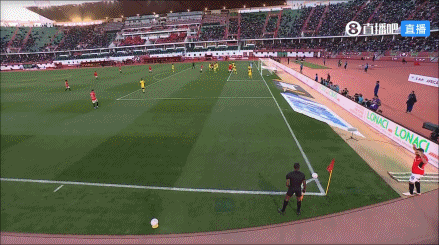 拉比亚射门被挡