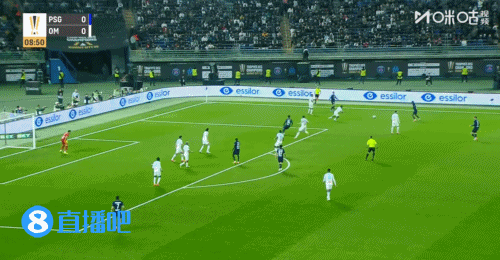 门德斯头球攻门