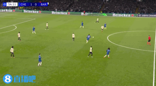 三连胜！切尔西3-0轻取巴萨 埃斯特旺一条龙德拉普建功阿劳霍红牌