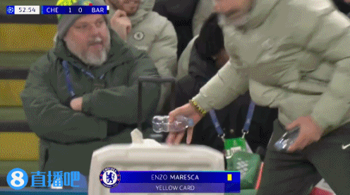 三连胜！切尔西3-0轻取巴萨 埃斯特旺一条龙德拉普建功阿劳霍红牌