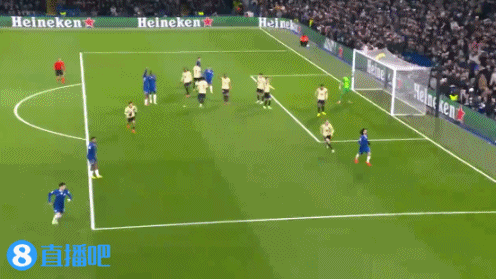 三连胜！切尔西3-0轻取巴萨 埃斯特旺一条龙德拉普建功阿劳霍红牌