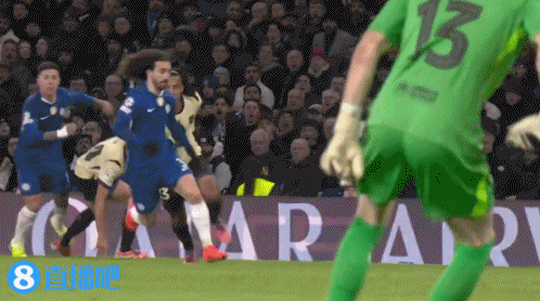 三连胜！切尔西3-0轻取巴萨 埃斯特旺一条龙德拉普建功阿劳霍红牌