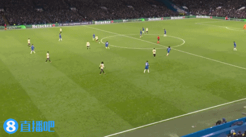 三连胜！切尔西3-0轻取巴萨 埃斯特旺一条龙德拉普建功阿劳霍红牌