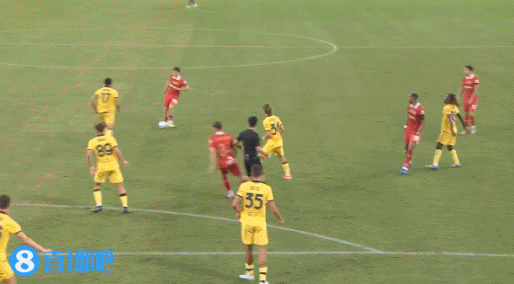 AC米兰4-2利物浦 莱奥传射奥卡福双响索博吊射利物浦后防送礼