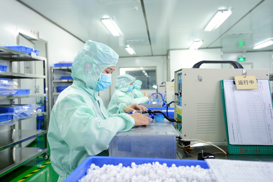 近年来，宝龙科技城形成了以新一代信息技术、生物医药、医疗器械、新材料新能源、智能制造五大战略性新兴产业为主导的产业发展格局。