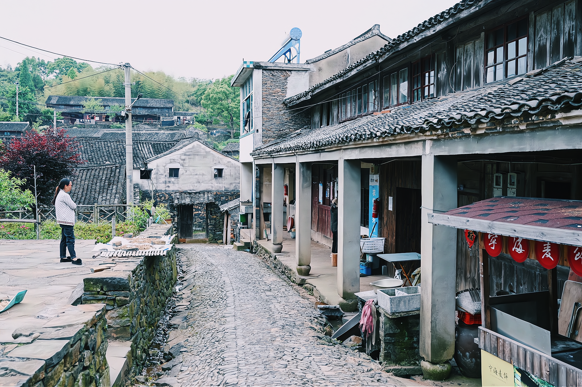 宁波藏着一座原始的石头村，至今已700多年历史