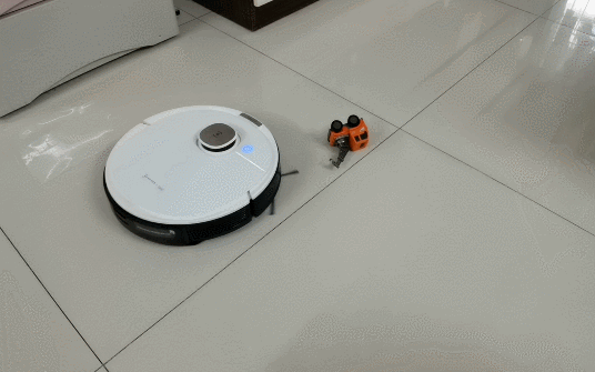 科沃斯扫地机器人地宝T8体验：苹果同款技术，实现更智能避障