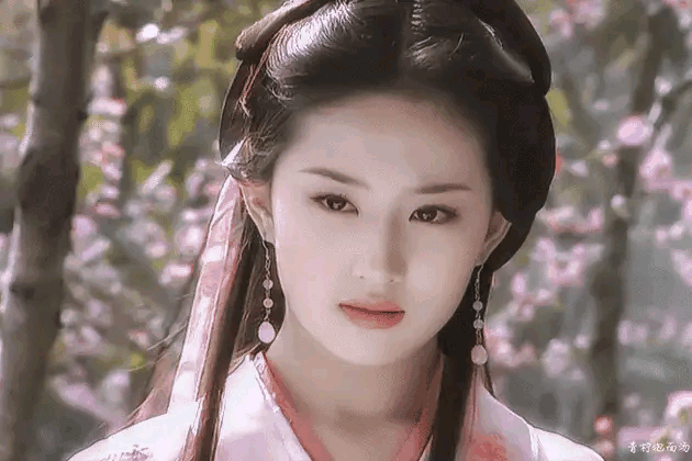 新《天龙八部》女群像：王语嫣干瘪，阿朱皮肤油腻，马夫人缺风情