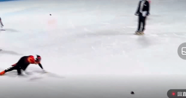 任子威快到终点，摔了…<a href=