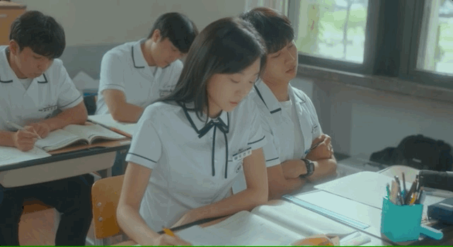 第一集就磕死我了，这9.1分小甜剧太上头