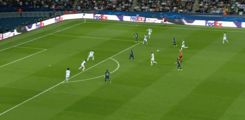 阿什拉夫助攻姆巴佩。