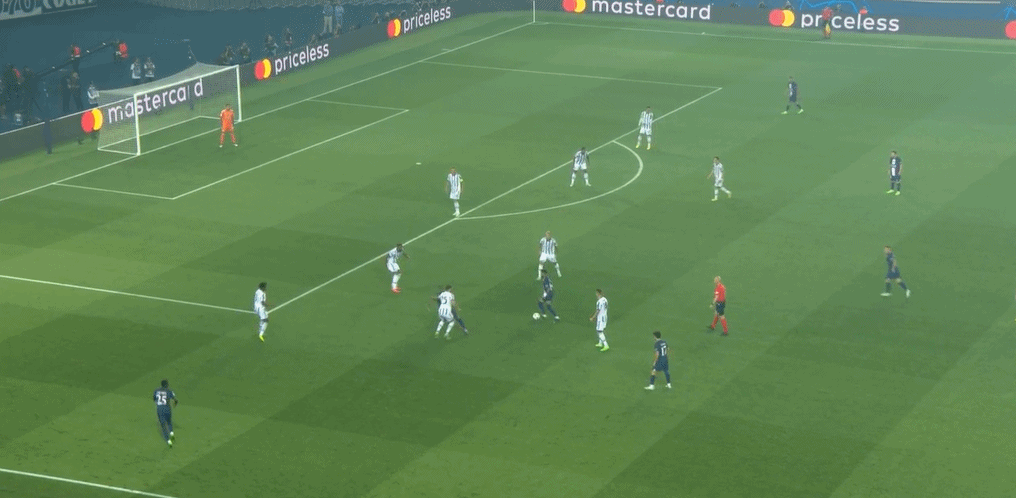 内马尔助攻姆巴佩。