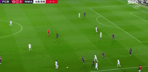 莫德里奇横传，本泽马禁区前沿推射破门。