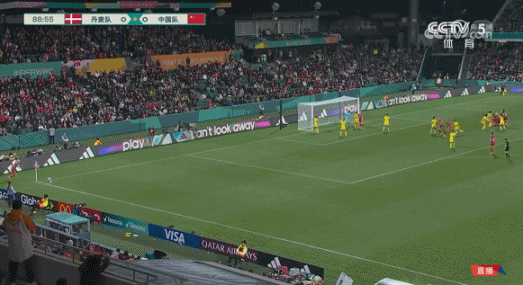 丹麦女足头球绝杀。