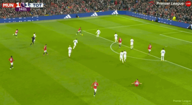 拉什福德推射再度帮助曼联反超比分。