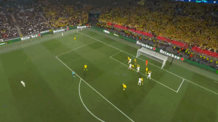 克罗斯助攻卡瓦哈尔进球。